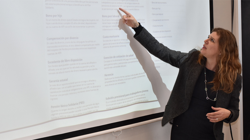 Directora de Programas Académicos de la Vicerrectoría de Postgrados realizó charla sobre investigación en comunicación de pensiones