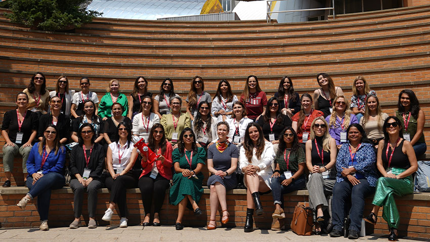 mujer solida usach
