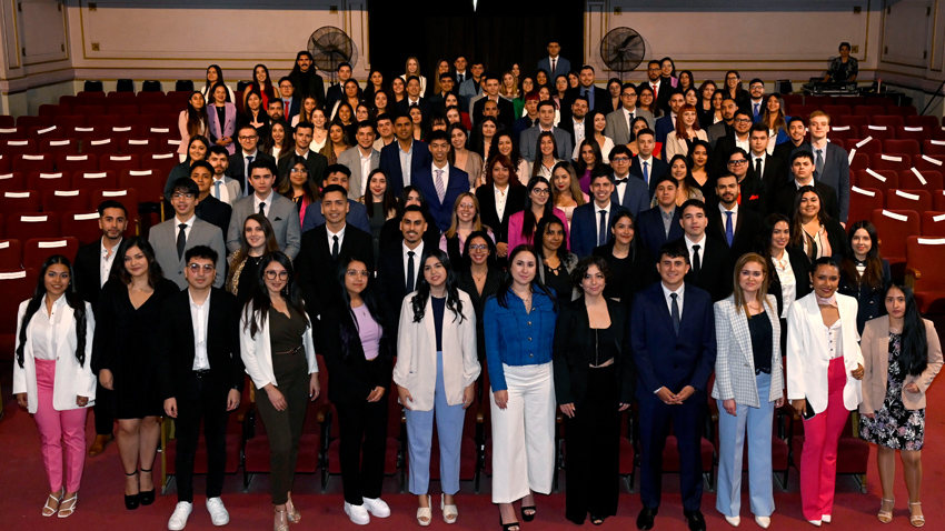 Ceremonia de titulación de Ingenieras/os Comerciales de la FAE Usach, promoción 2022