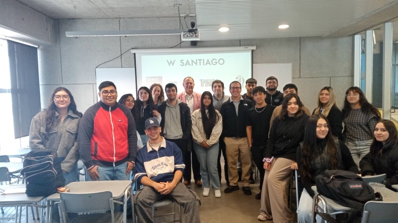 Sleman Bannura, Director de Recursos Humanos del Hotel W Santiago, inaugura el Ciclo de Charlas de Gestión de Personas