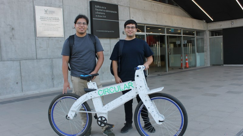 Estudiante de Ingeniería Comercial clasifica a la final del Copec Desafío Futuro 2025 con proyecto sobre movilidad urbana