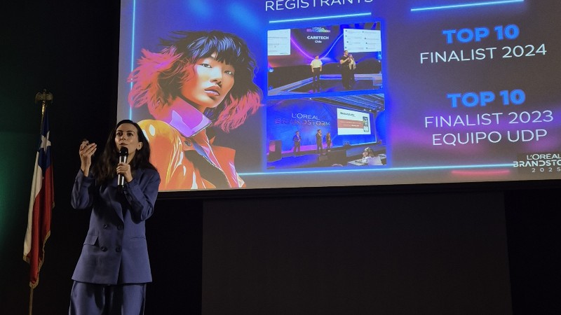 Estudiantes participaron en charla informativa sobre el desafío internacional L’Oréal Brandstorm 2025