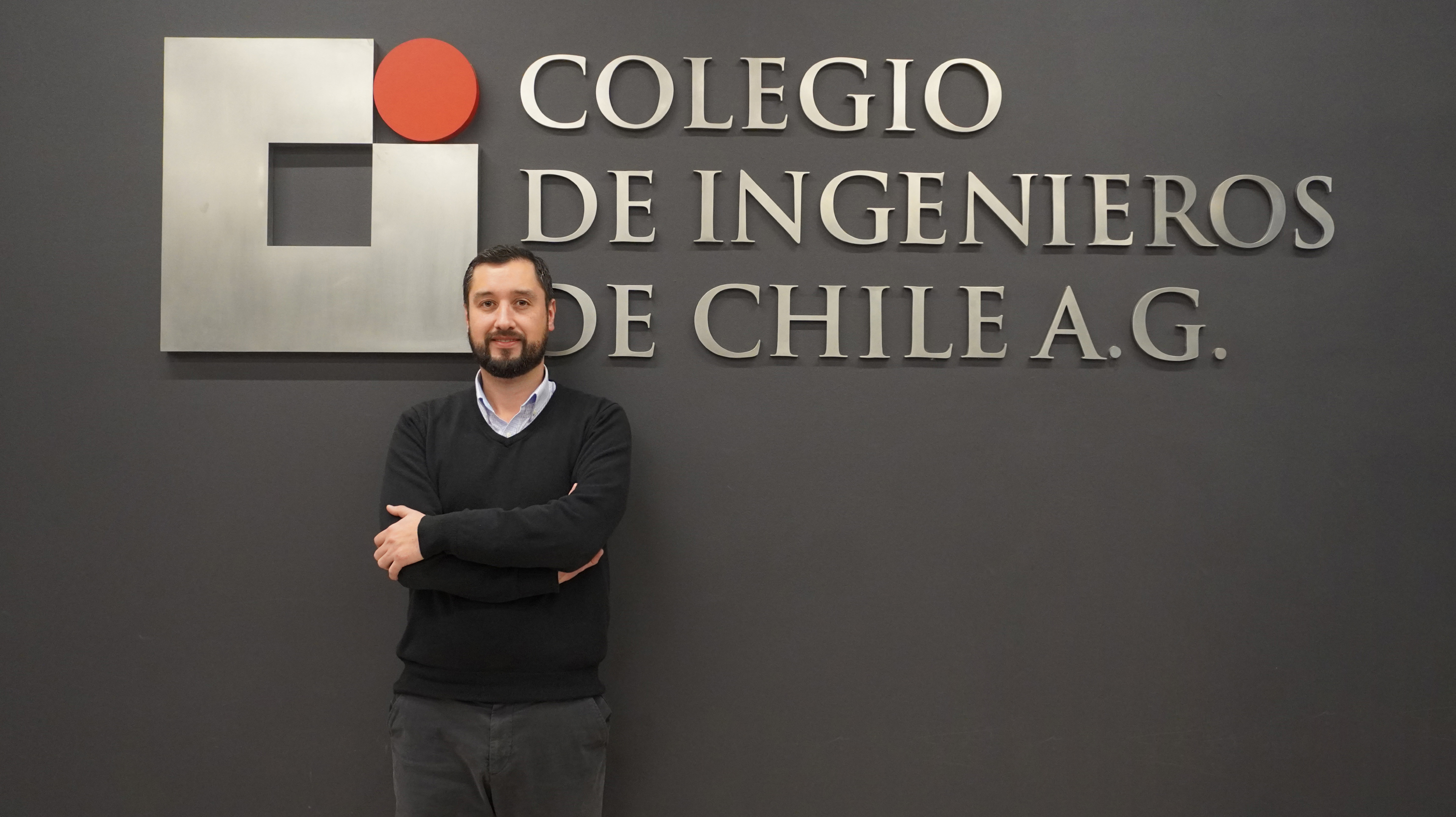 Egresado FAE USACH se integra a la directiva de la Comisión de Investigación, Desarrollo e Innovación del Colegio de Ingenieros