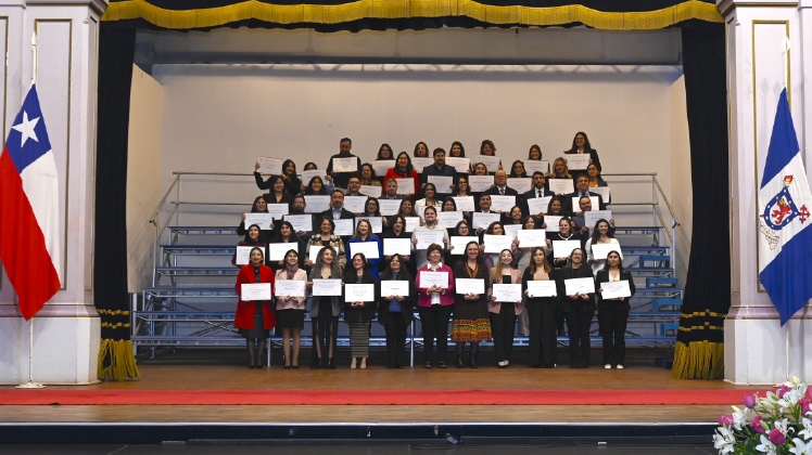 ceremonia de graduación de diplomados