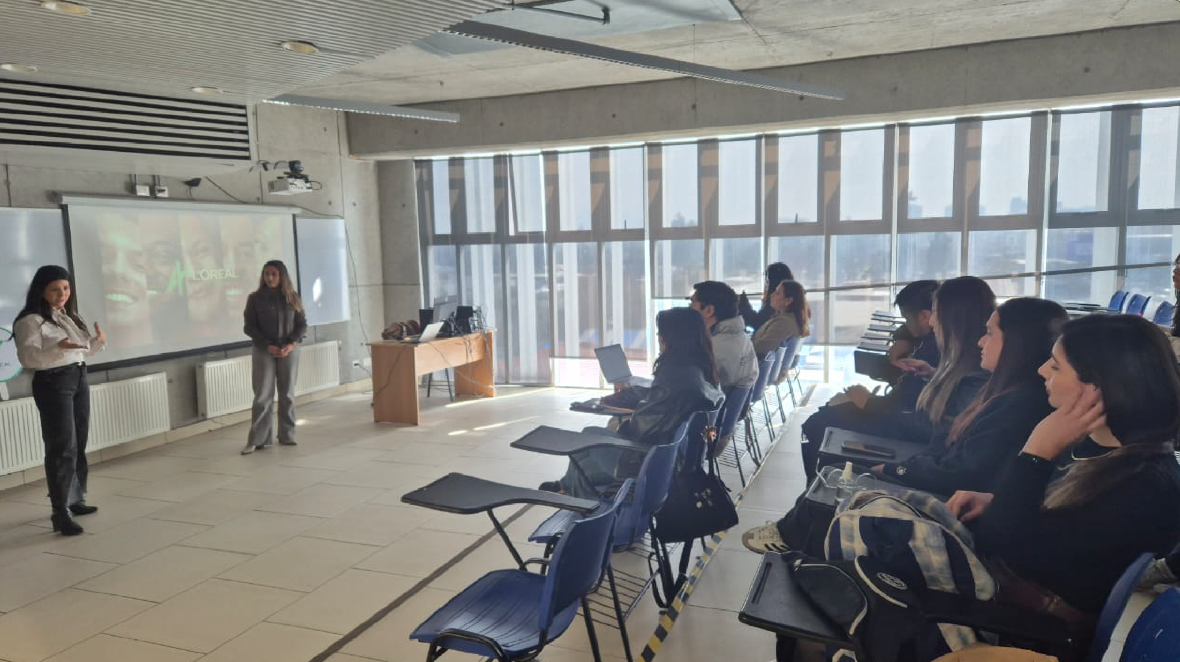 Programa L’Oréal Avanza for Youth 2025: Marketing Insights y Comportamiento del Consumidor con Valeria Santis